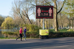 Premier Holandii przeprasza za zbyt szybkie zniesienie obostrzeń. "To był błąd"