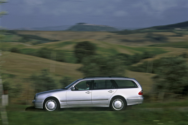 Mercedes klasy E (W 210)