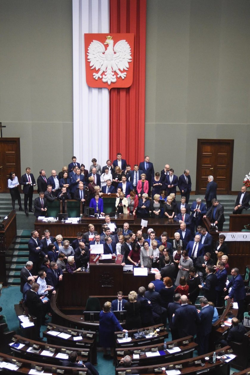 Szokująca teza Kuchcińskiego. Kto stał za opozycją?