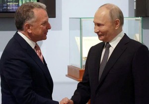 Stiv Vitkof sreo se sa Vladimirom Putinom u Predsedničkoj biblioteci u Sankt Peterburgu | Foto: Reuters