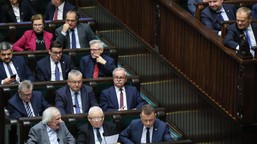 koalicja obywatelska umacnia prowadzenie. lewica i trzecia droga pod p