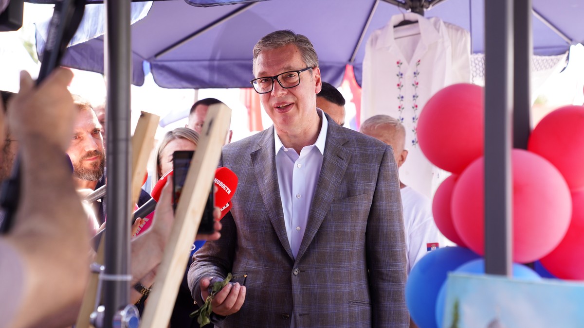 Aleksandar Vučić, Lapovo