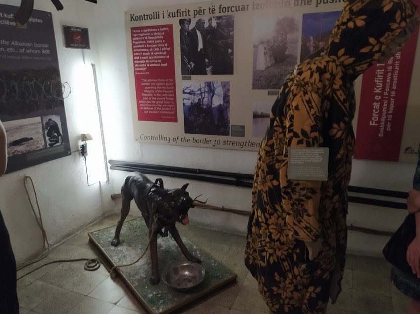 Jezivi eksponati u muzeju BunkArt2