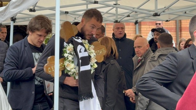 Sahranjen Duško Vujošević