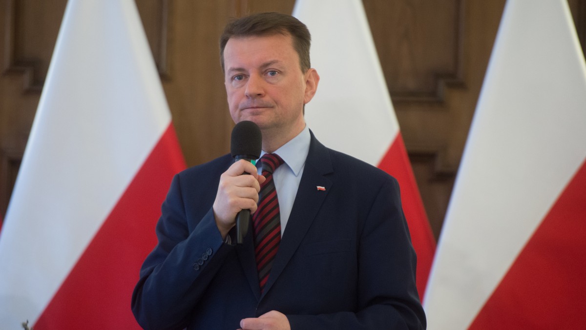 Dyrektor Centralnego Szpitala Klinicznego MSWiA w Warszawie prof. Marek Durlik złożył rezygnację z funkcji dyrektora Centralnego Szpitala Klinicznego MSWiA w Warszawie – potwierdził resort spraw wewnętrznych i administracji. Ministerstwo poinformowało, że wicedyrektorzy pozostali na stanowiskach.