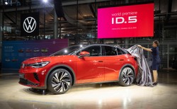 Volkswagen ID.5 wyskoczył z kapelusza, takiego SUV-a jeszcze nie było