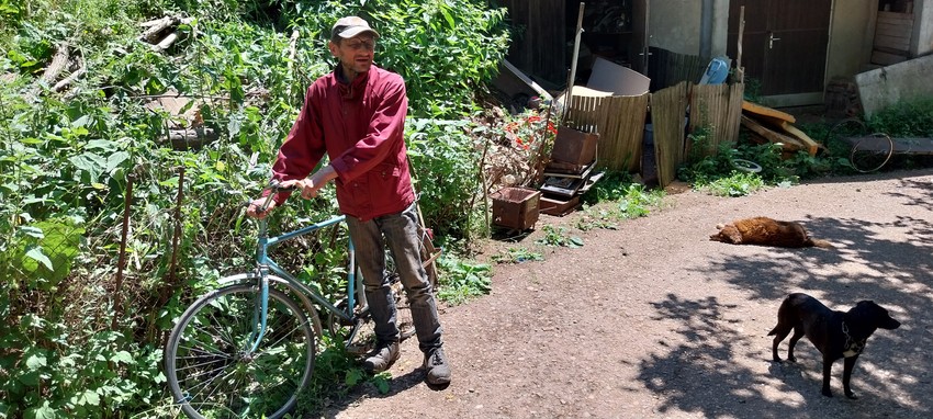 Miroljub Jovanović (56) je najmlađi stanovnik sela Manastir