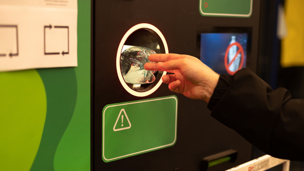 Zneužívanie zálohového systému priamo odhaľuje technologické nedostatky a slabé miesta v konštrukcii automatov.