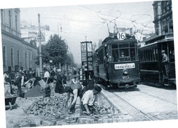 Brzostek: Warszawa to miasto fascynujące. Trzeba ją bronić przez zbytnią martyrologią [WYWIAD]