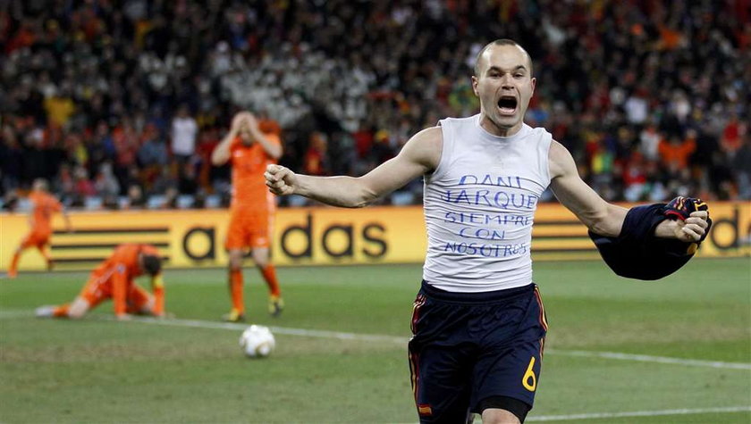 Iniesta oddał hołd zmarłemu koledze 