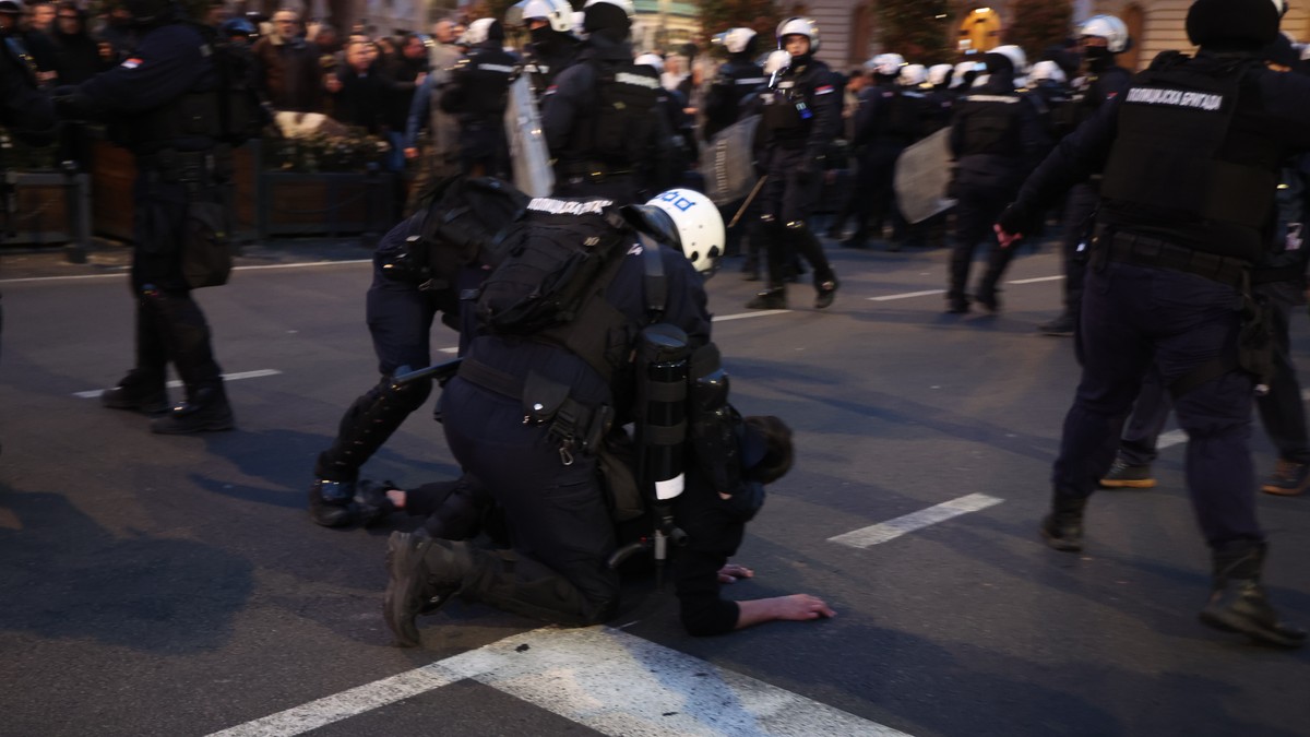 Protest ispred Rektorata