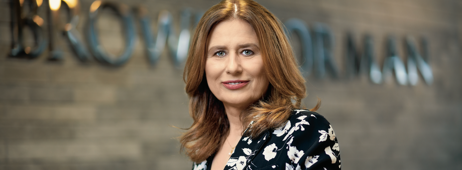 Dorota Pałysiewicz, HR Director w Brown-Forman Polska, firmie, która stoi za takimi markami jak Jack Daniel’s, Benriach czy Woodford Reserve, gdzie odpowiada za politykę kadrową na europejskich rynkach. Posiada doświadczenie w kluczowych obszarach zarządzania zasobami ludzkimi: od implementacji strategii i procesów HR, rekrutacji, zarządzania talentami.