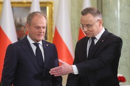 Prezydent kłóci się z rządem o ambasadorów. Polska traci w oczach świata