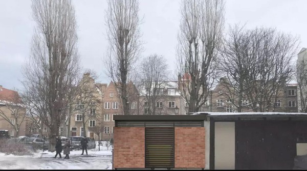 Gdańskie Nieruchomości podpisują umowy na montaż 16 wiat w kilkunastu miejscach Śródmieścia.