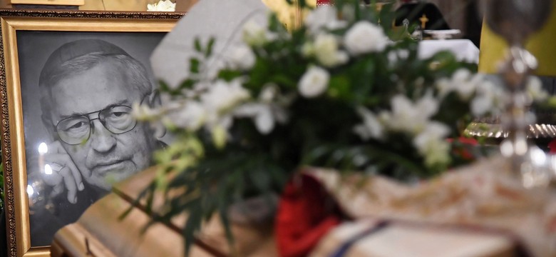 Pogrzeb biskupa Tadeusza Pieronka. Bp. Ryś: Jego misja zawsze była jakoś inna