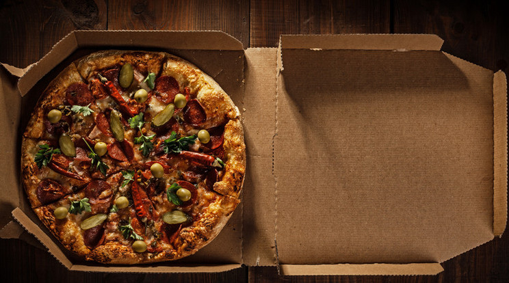 Ingyen pizzát szállít ki Kásás étterme / Illusztráció: Shutterstock