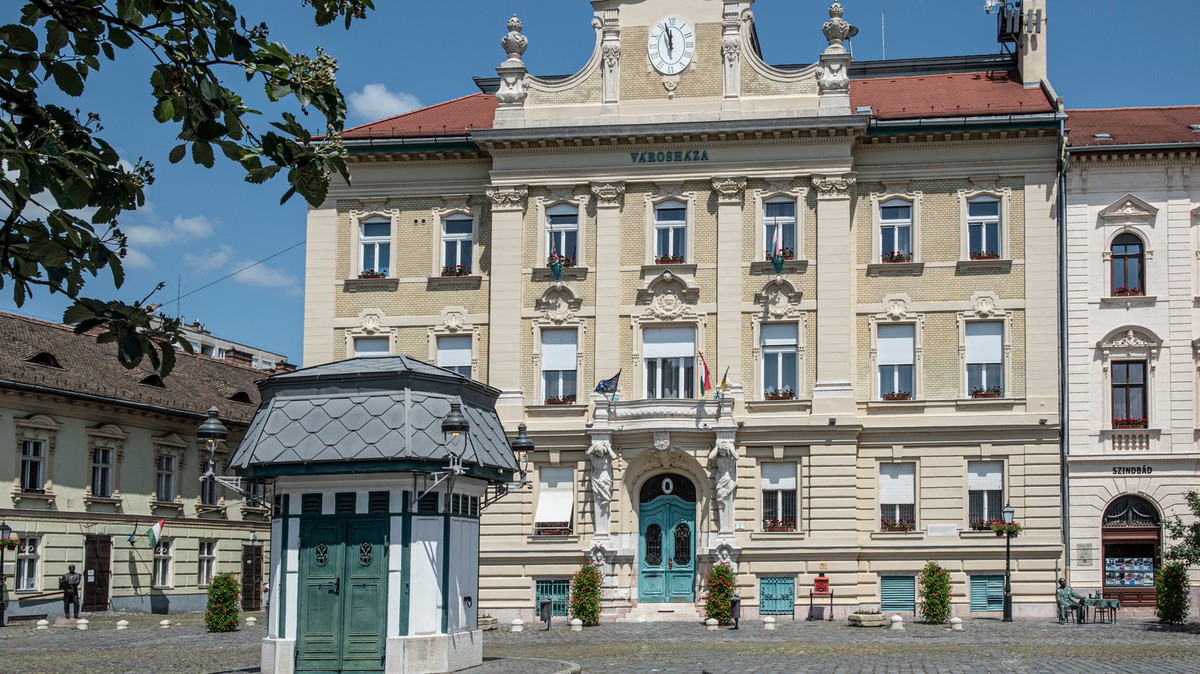Tiszta politikai krimi az óbudai korrupciós ügy: a DK politikusa dokumentumokkal ment az ügyészséghez, Polt Péter hamarosan mindenre válaszol