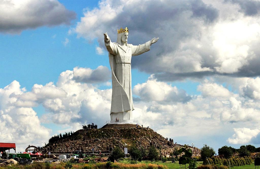 10 of the most impressive statues of Christ from around the world