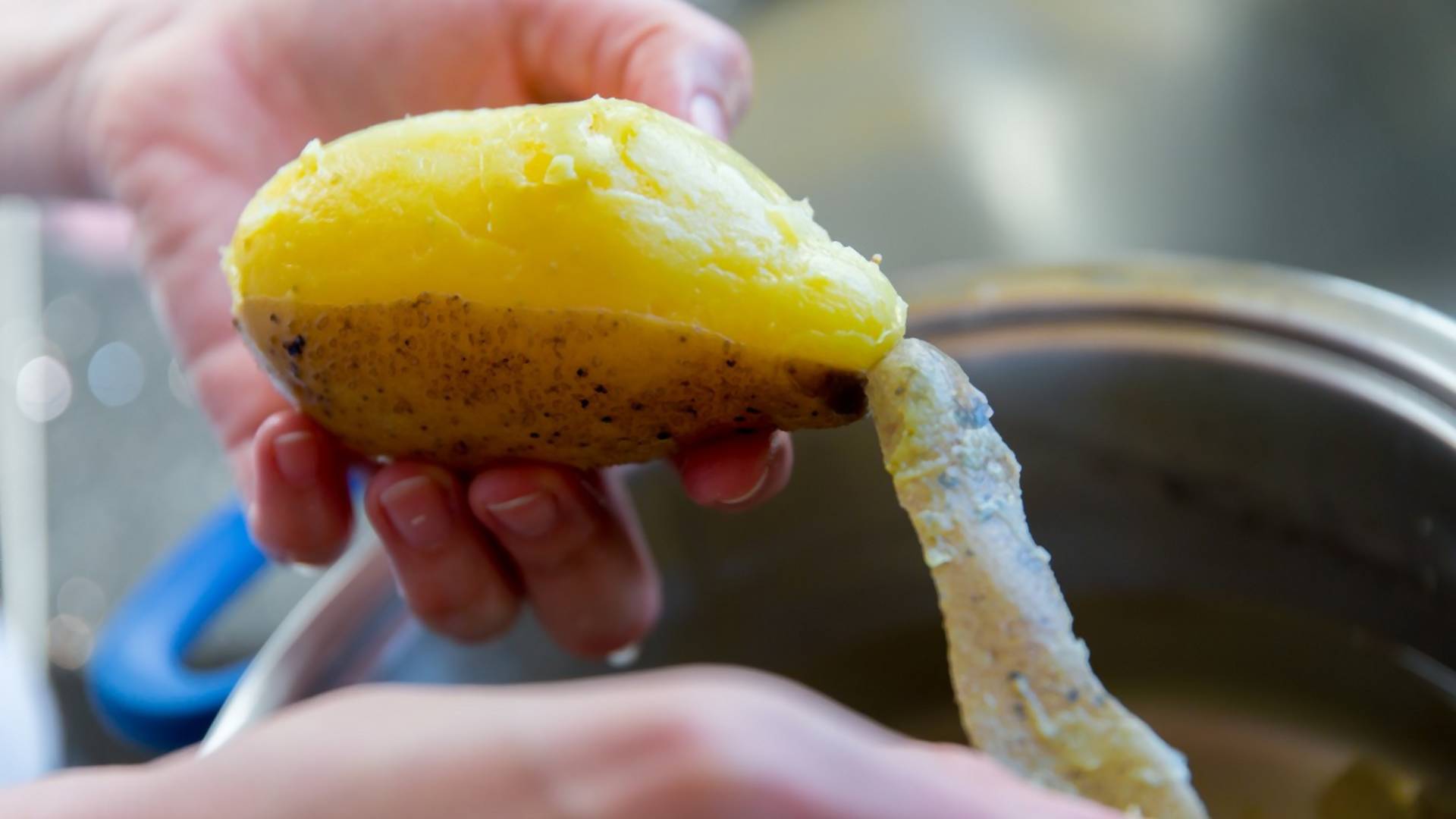 Kad pravite restovani krompir, ovaj korak ne smete da preskočite - kuvar otkrio kako da od običnog jela napravite delikates