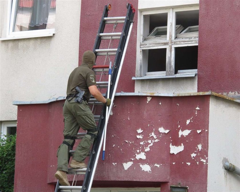 Wybuch w Krakowie! Eksplozja paczki na wycieraczce!