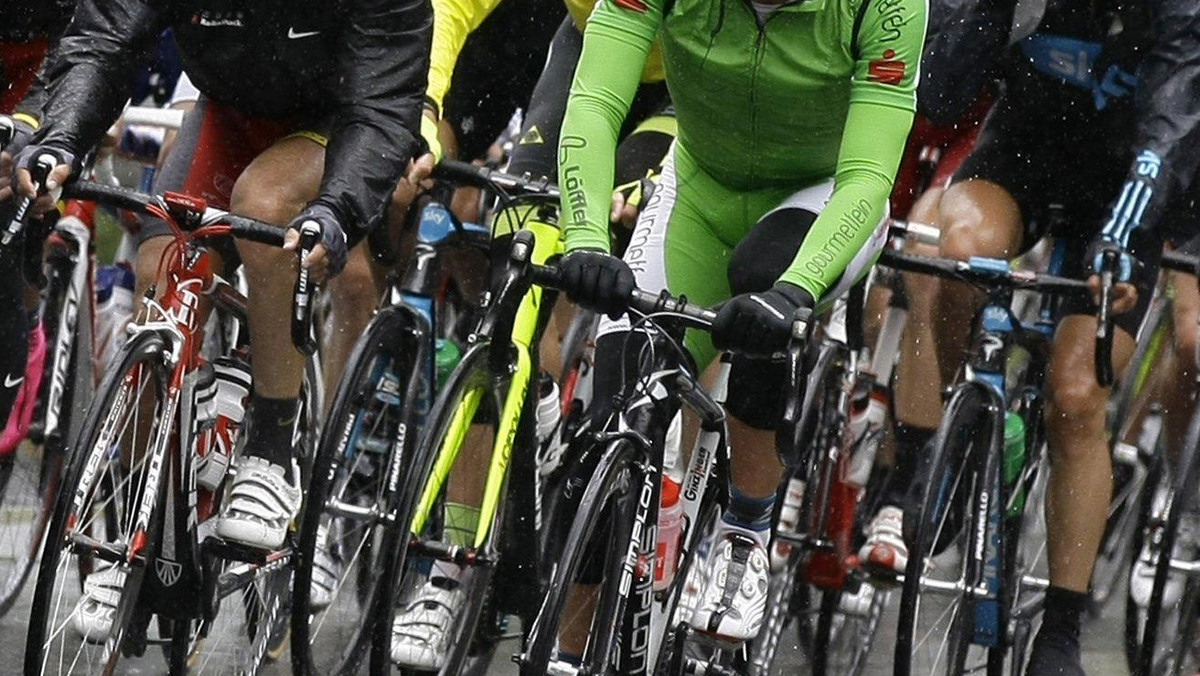 W 4. etapie kolarskiego wyścigu Tour de France z Wanze do Arenberga triumfował Thor Hushovd. Norweg trasę o długości 213 kilometrów pokonał w 4:49.38. Na sześć kilometrów przed metą jego grupa, z Fabianem Cancellara i Andy Schleckiem wyprzedziła prowadzącego przez niemal cały dystans, Kanadyjczyka Rydera Hesjedala z Garmin-Transition.