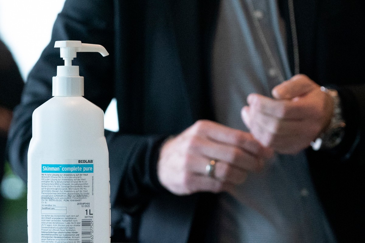 Disinfectant at the Chancellery in Berlin