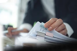 Czy Karol Nawrocki przejął mieszkanie bezprawnie? Ekspert wyjaśnia