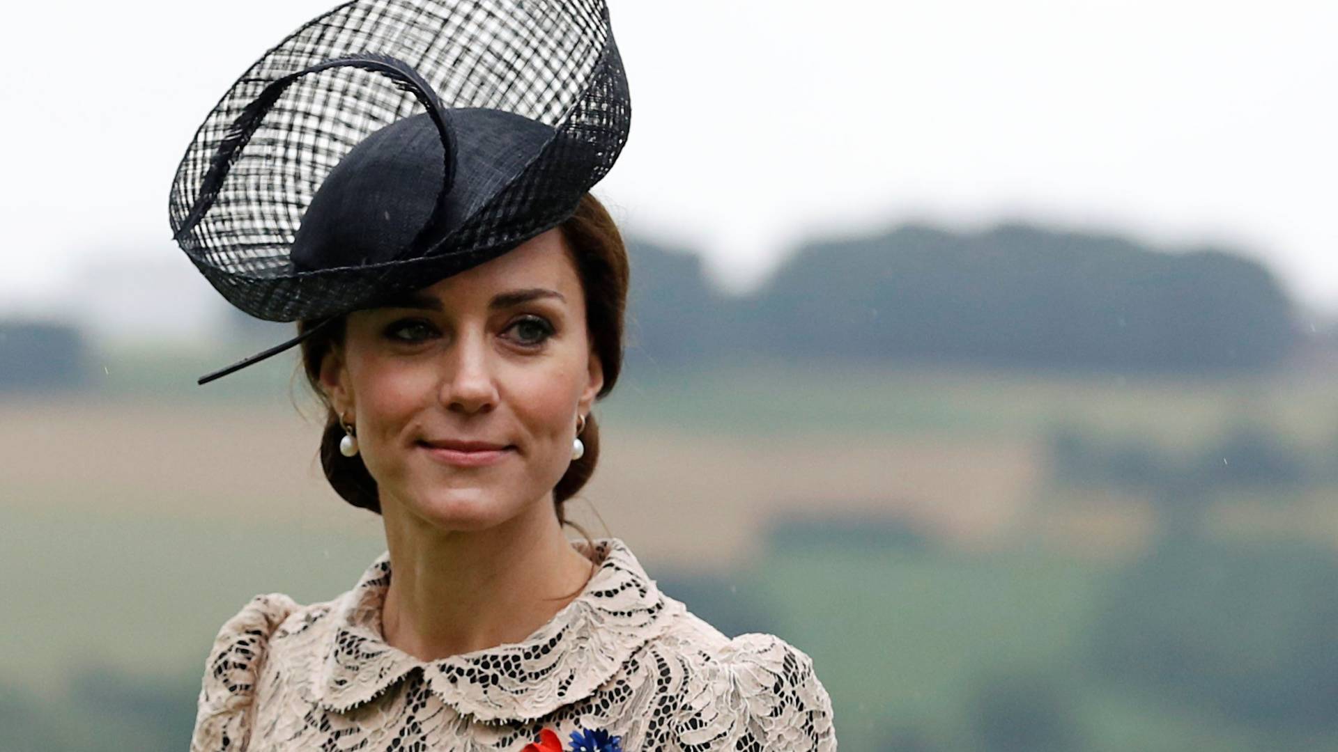 Vojvodkyňa udáva trendy: 11 najlepších tohtoročných outfitov Kate Middleton