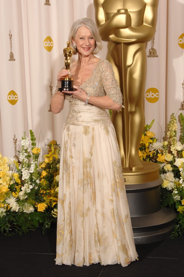 Najpiękniejsze oscarowe kreacje: Helen Mirren w sukni Christiana Lacroix w 2007 r.