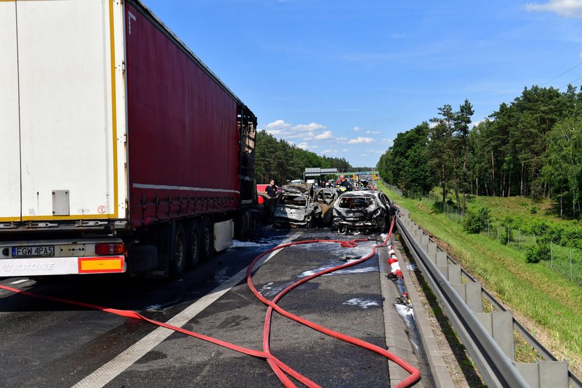 Makabryczny wypadek pod Szczecinem. Wiadomo kim są ofiary