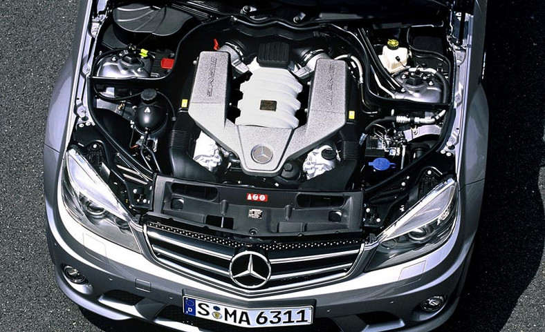 Nowy Mercedes-Benz C 63 AMG – czy trzeba mówić coś więcej?