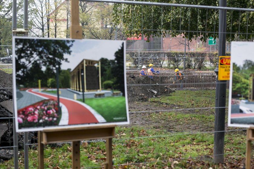 Chorzów. Budowa tężni solankowej na placu Hutników