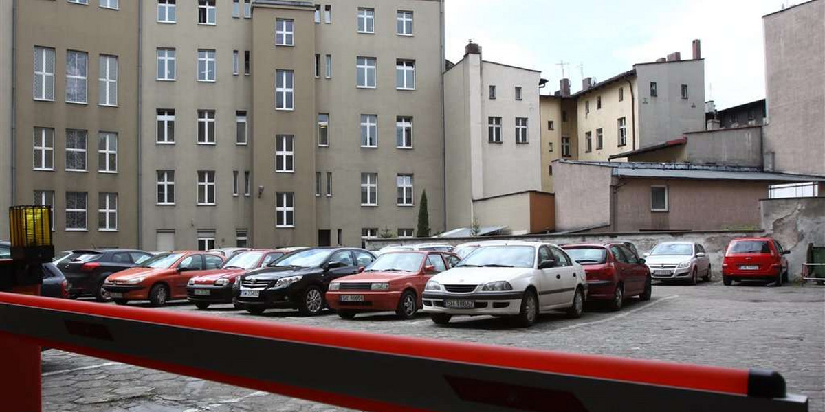 Chorzów, parking, urząd, zamknięcie