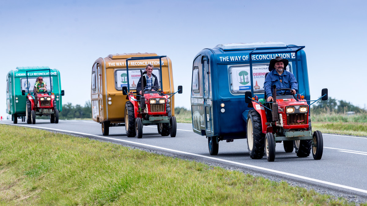 Traktorami na pielgrzymkę do Francji