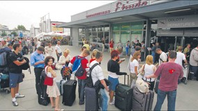 Na Okęciu rozebrali słynną Etiudę. Ale rozbudowa głównego terminala opóźni się