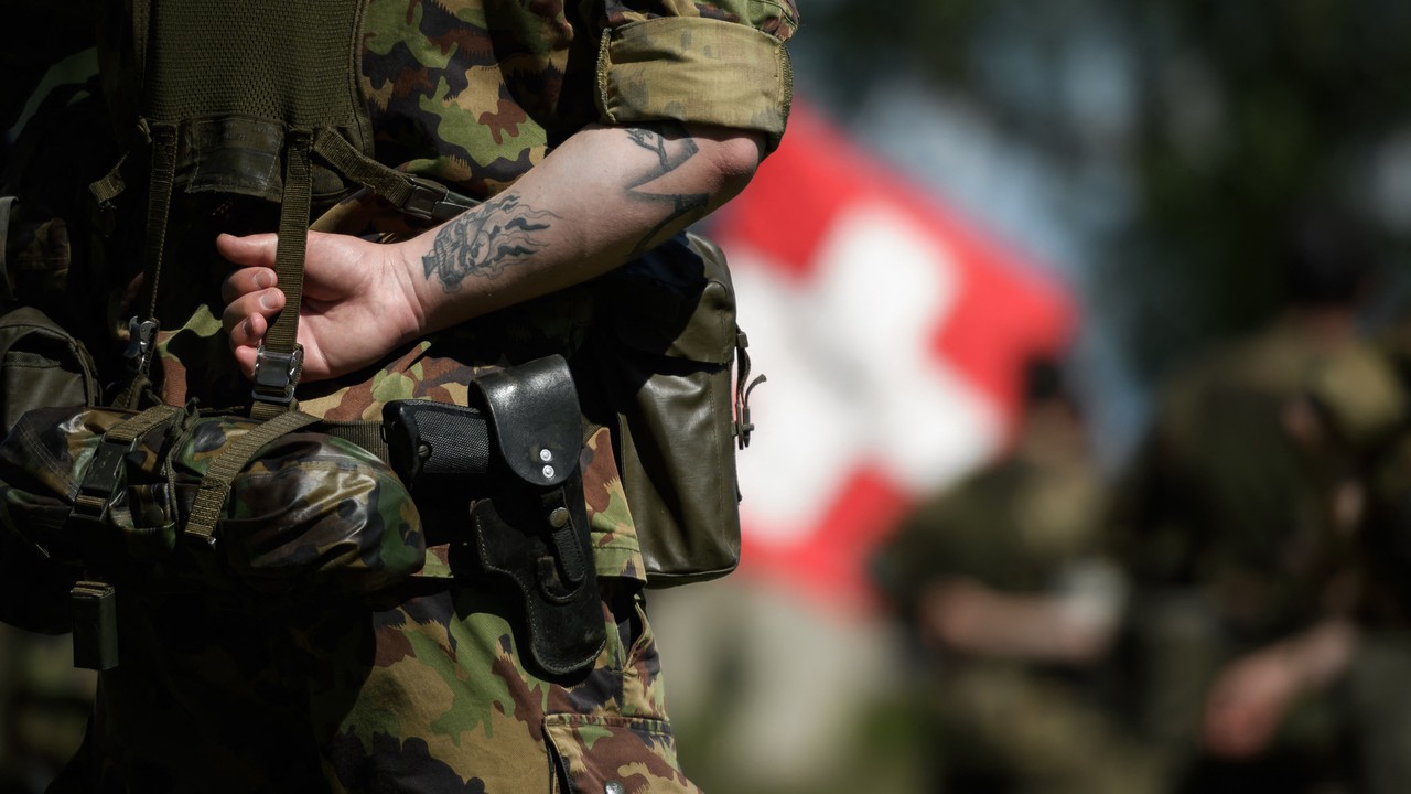 Od wieków jest symbolem bezstronności. Teraz może się to skończyć. Tak kruszy się wiara w szwajcarską neutralność