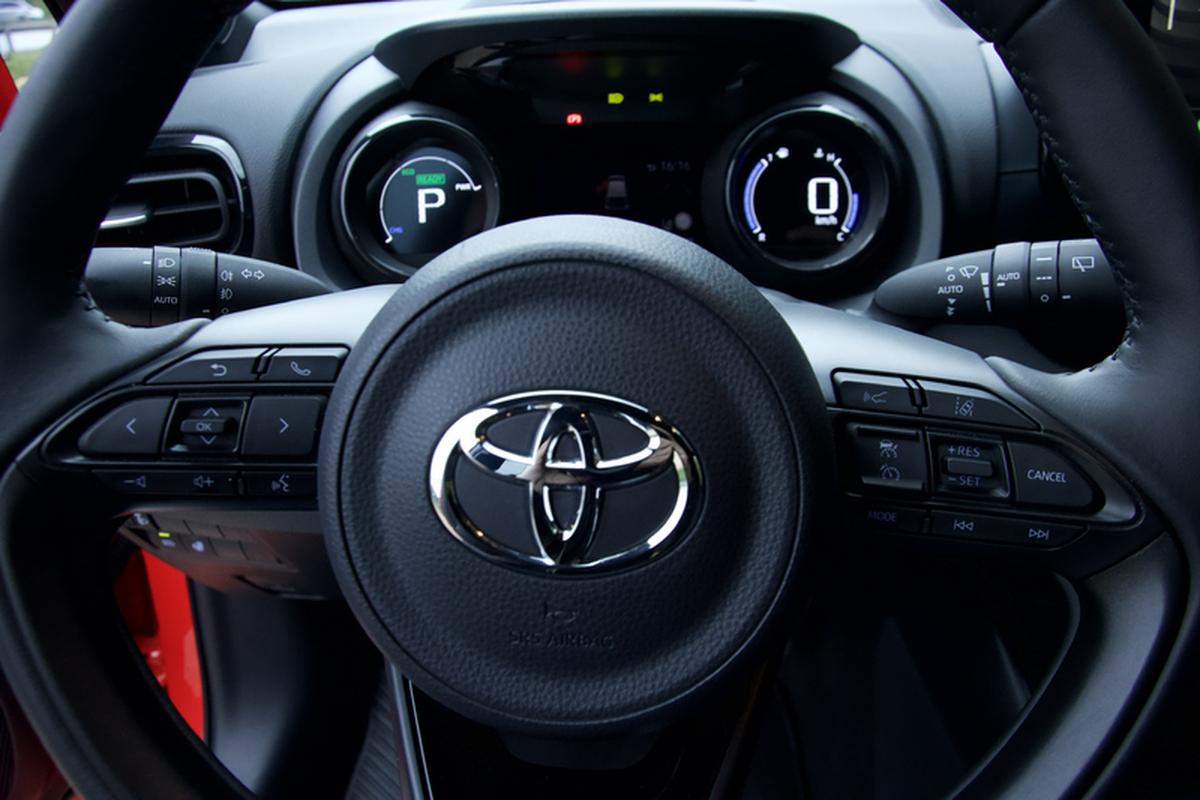 Toyota Yaris 1.5 Hybrid jak działa napęd hybrydowy? Test