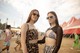 Az idei Sziget egyik legnagyobb slágere a leopárdminta és a zebra-csík - Ambrus Melinda és Ambrus Tímea (Magyarország, egyetemista) - Top és szoknya SHEIN, Ékszer: GOLDEN HOUR, Tornacipő: PUMA