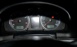 Licznik cofnięty o 320 tys. km. Rekordzista wpadł pod Suwałkami