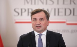 Ziobro: Apelujemy do radnych sejmików, aby nie ulegali szantażowi UE