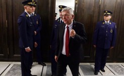 'PiS przekroczył Rubikon'. Senator PO: Wprowadza pod obrady Senatu nieistniejące ustawy