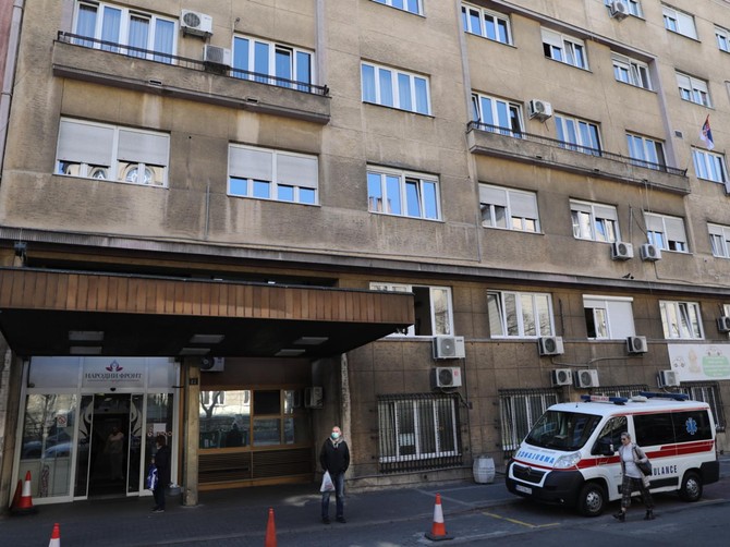Skandal odjeknuo Srbijom: Instrumentarka snimala uživo porođaj u GAK Narodni front
