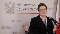 stawki w oświacie w górę, nawet o 300 proc. więcej na wynagrodzenia dla recenzentów