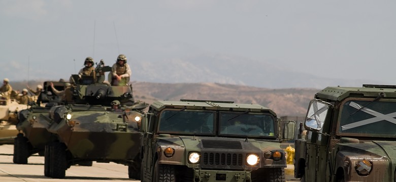 Amerykanie na granicy polsko-czeskiej. Ludzie witali ich z flagami