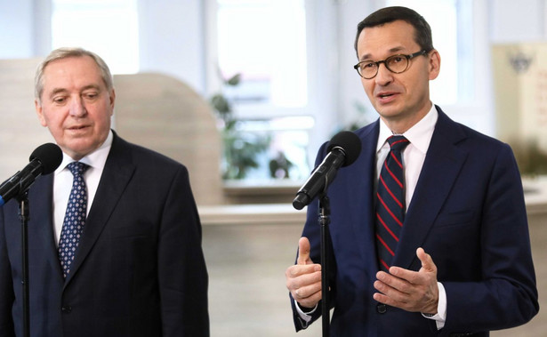 Morawiecki o programie "Czyste powietrze": Rozkręca się z niebywałą prędkością. Premier bije też w PO