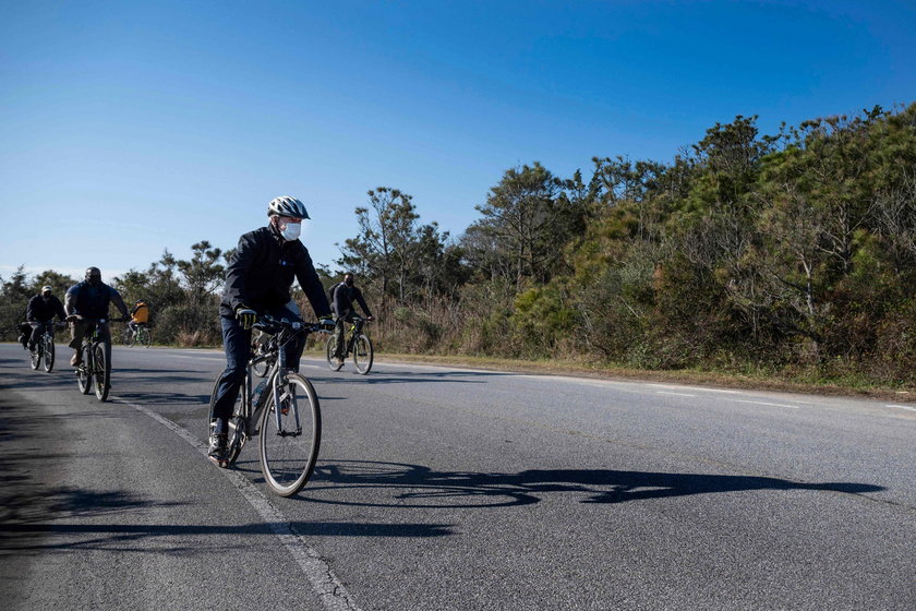 Joe Biden na rowerze