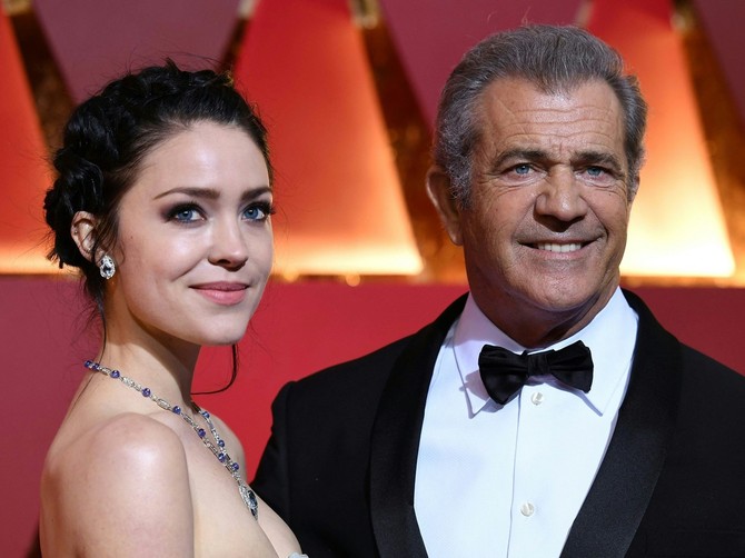 Mel Gibson i Rozalind Ros foto: ANGELA WEISS/AFP