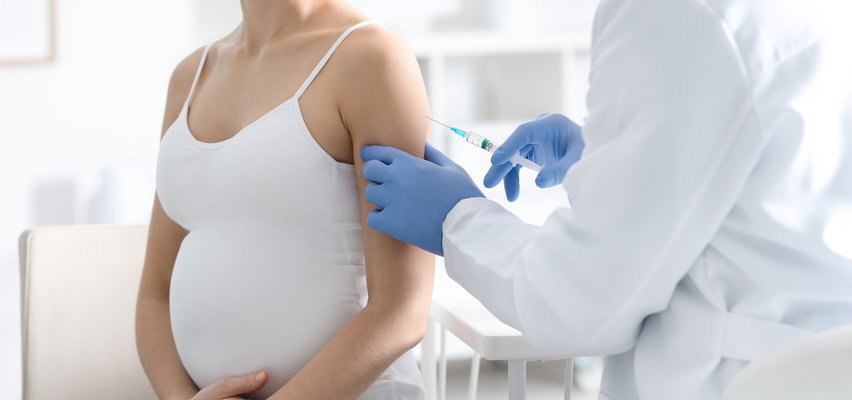 Dobre wieści dla ciężarnych! EMA potwierdza: szczepionki mRNA są bezpieczne dla mam i dzieci
