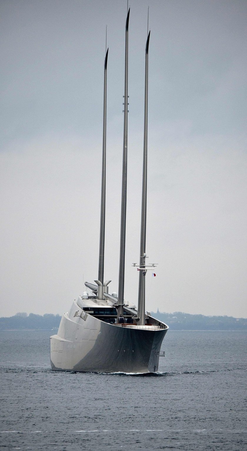 Największy yacht świata w areszcie