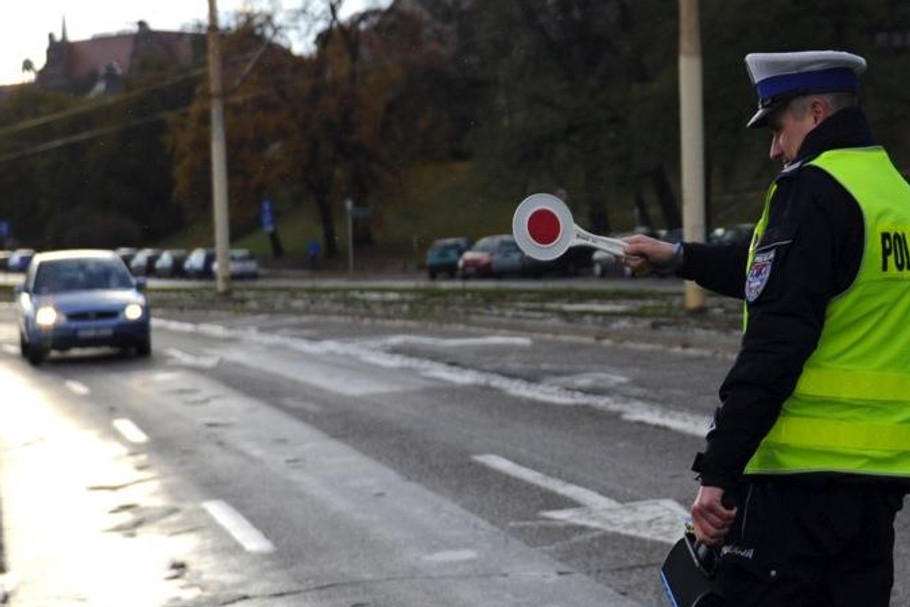 policja policjant kontrola prędkości